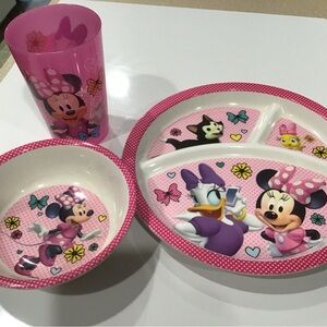 Disney Minnie and Daisy Pink Tableware Set